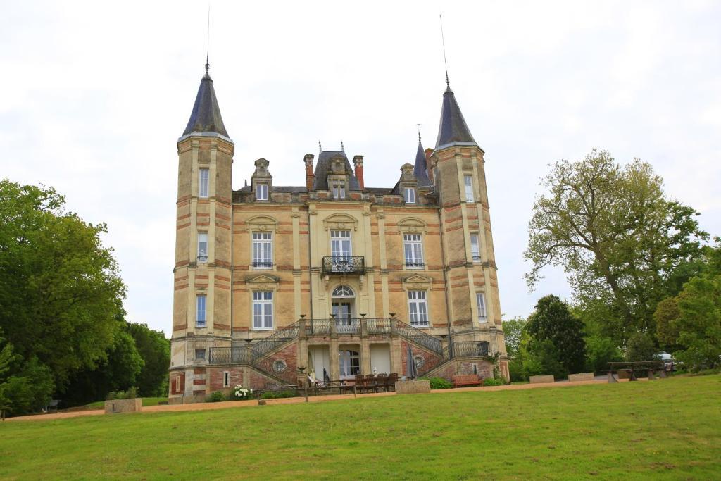 Bed and Breakfast Chateau De L'Oiseliniere Gorges  Экстерьер фото